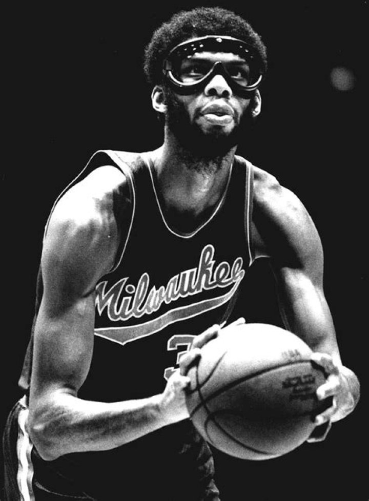 Alcindor Kareem Abdul-Jabbar: NBA Legend & Beyond