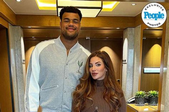 Arik Armstead's Wife: Meet [Wife's Name]