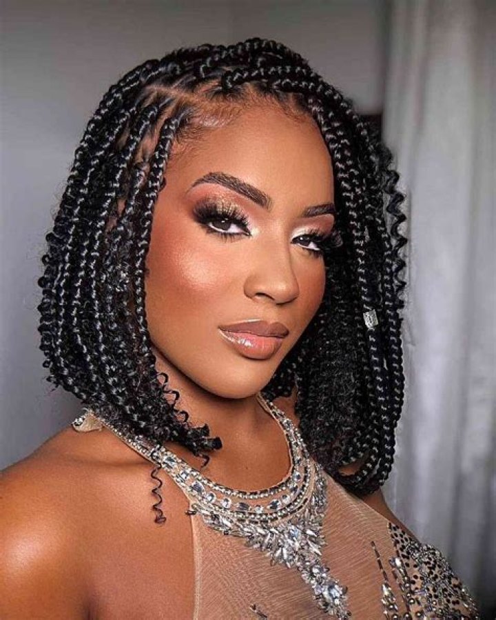 Chic and Versatile: The Allure of Short Box Braids