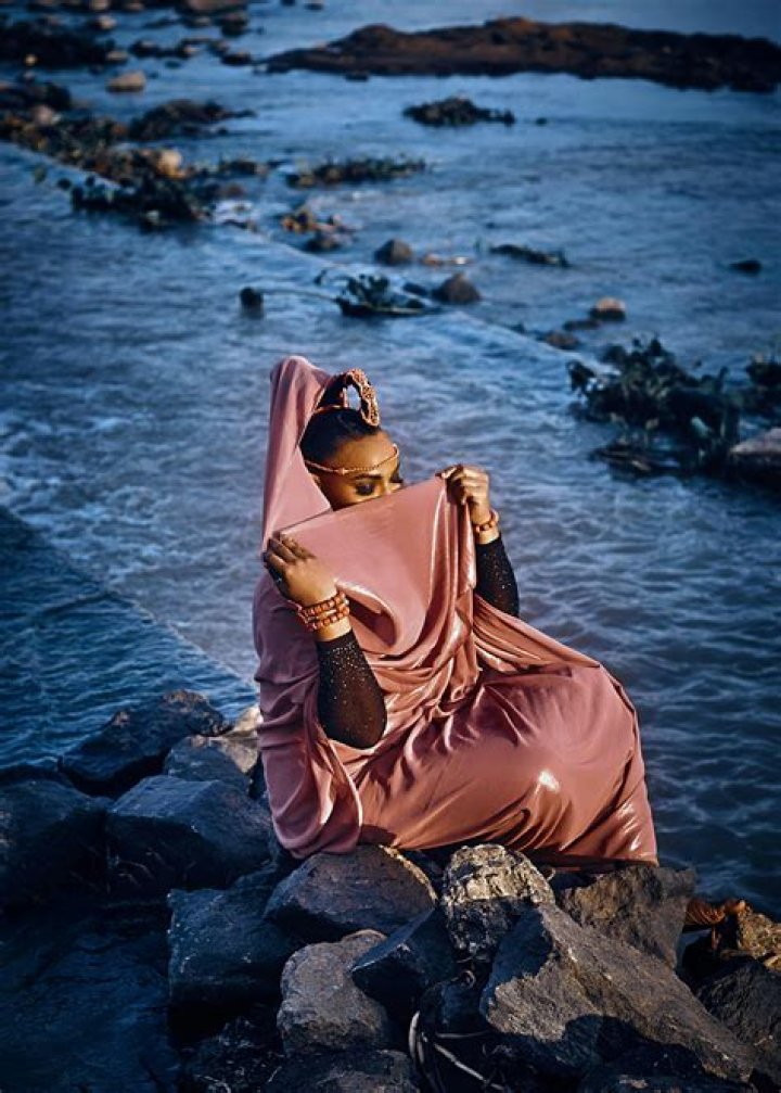 Discover the Alluring World of Female Beauty: Nake Women