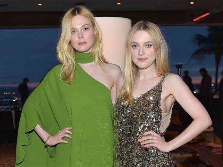 Elle Fanning: The Rising Star with Acting Versatility and Beyond
