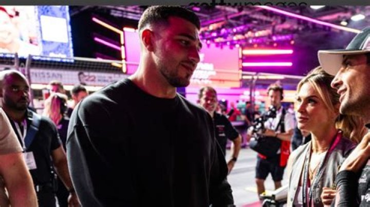 Get the Scoop: Tommy Fury's Age Revealed