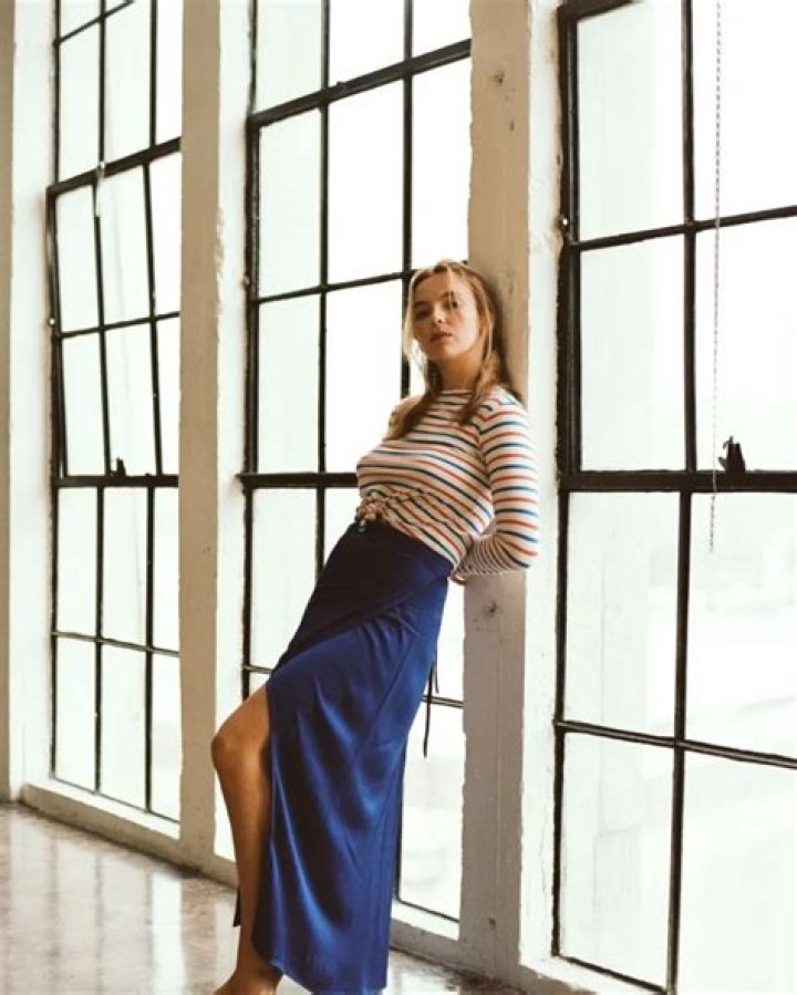 Jodie Comer Bikini: The Glamorous Side of a Talented Actress