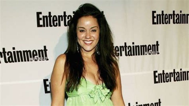 Katy Mixon: The Multifaceted Star of Comedy and Drama