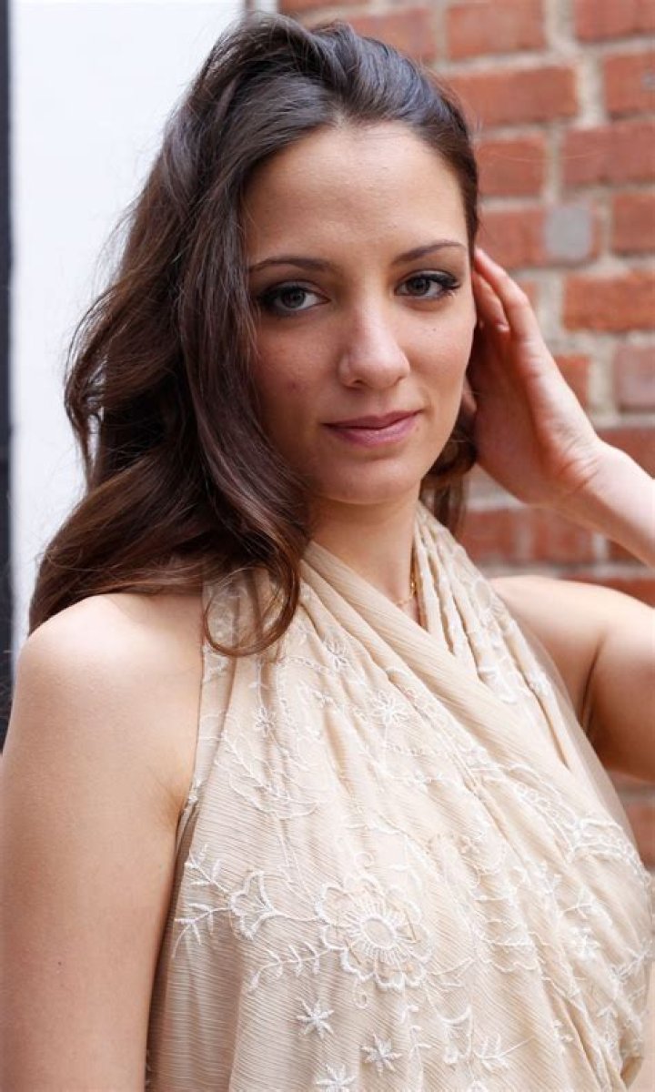 Maria Hervas: The Rising Star of Entertainment