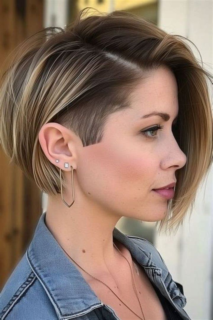 Short One Side Shaved Hairstyles: The Trendy Look for Bold Individuals