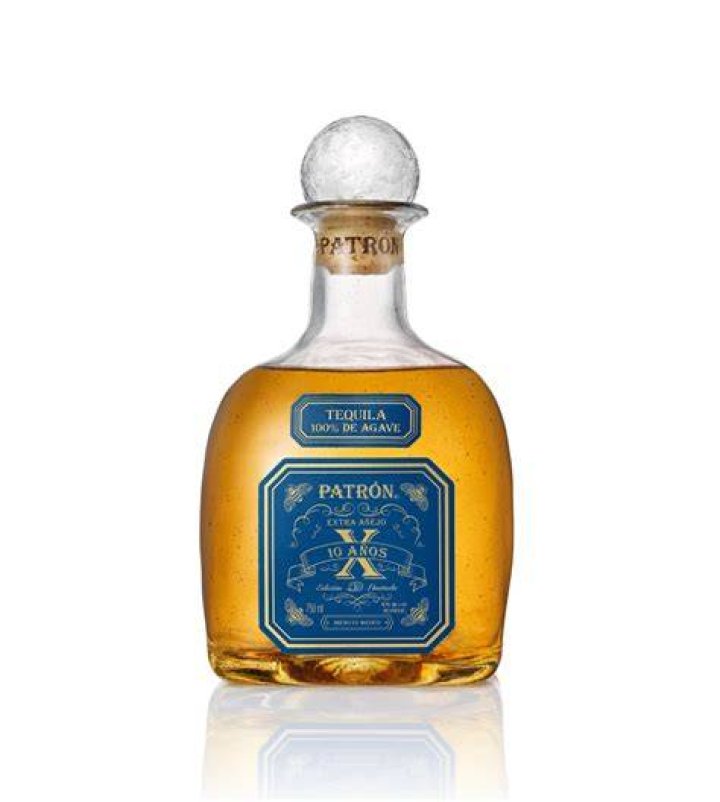 The Exclusive World of DeLe&oacute;n Tequila: Exploring the Tequilaxtra A&ntilde;ejo Piddy