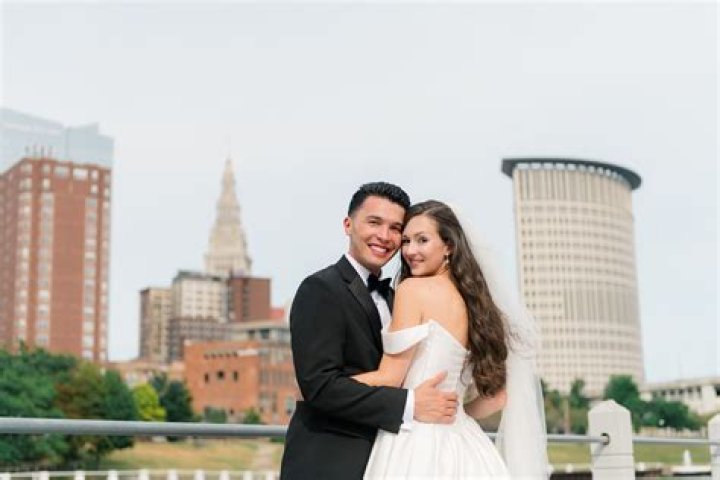 Unraveling the Life of Lee Asher: Is He Married?