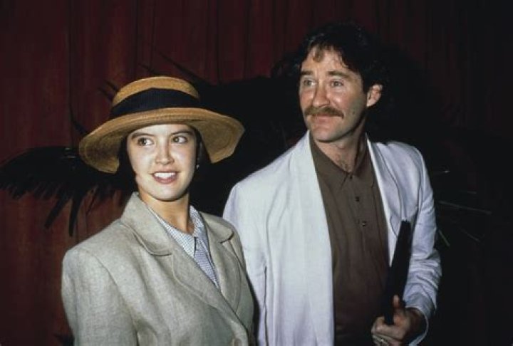 Unveiling the Allure of Phoebe Cates: A Timeless Icon