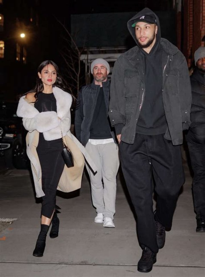 Who is Eiza Gonzlez's Husband?
